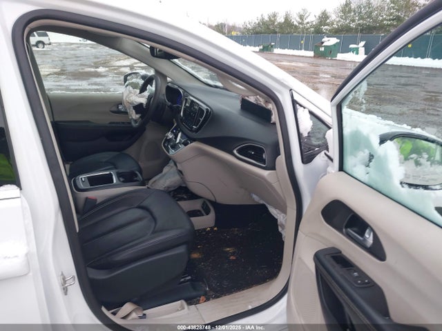 43828748 :رقم المزاد ، 2C4RC1BG1RR116342 vin ، 2024 Chrysler Pacifica Touring L مزاد بيع