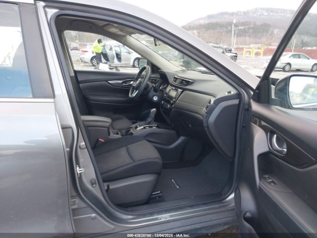 2018 NISSAN ROGUE JN8AT2MVXJW311063 Photo 4