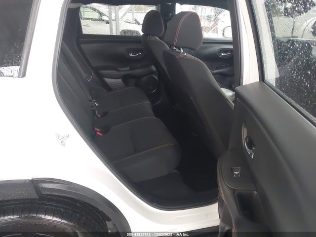 2023 HONDA HR-V 3CZRZ1H54PM723662 Photo 7