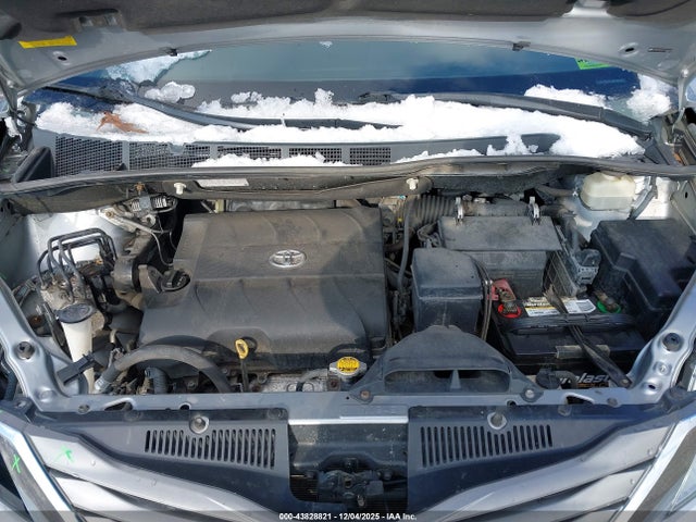 Auction sale of the 2014 Toyota Sienna Xle V6 8 Passenger, vin: 5TDYK3DC5ES510156, lot number: 43828821