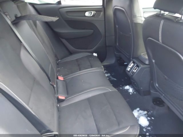 2021 VOLVO XC40 YV4162UM6M2488101 Photo 7