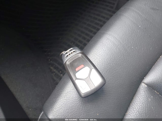 2017 AUDI A4 WAUENAF48HN010178 Photo 10