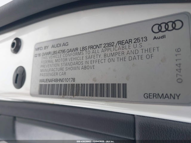 2017 AUDI A4 WAUENAF48HN010178 Photo 8