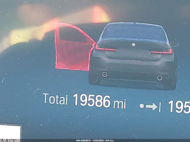 43829070 :رقم المزاد ، 3MW69FF05R8E77176 vin ، 2024 Bmw 330i مزاد بيع
