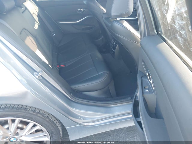 43829070 :رقم المزاد ، 3MW69FF05R8E77176 vin ، 2024 Bmw 330i مزاد بيع