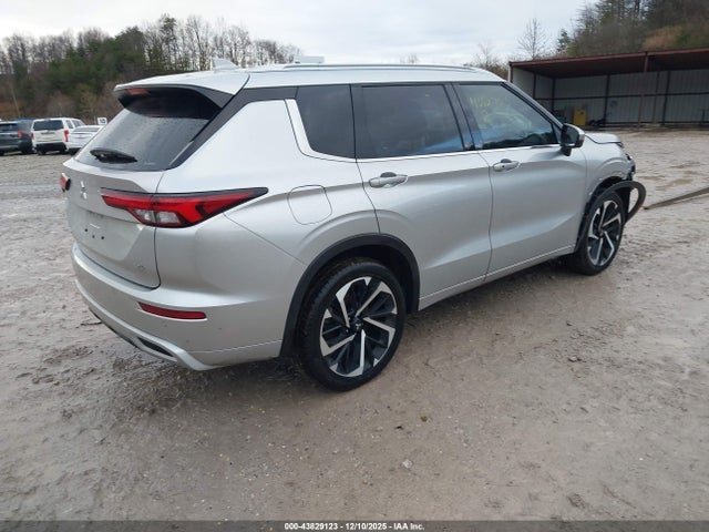 2024 MITSUBISHI OUTLANDER JA4J4WA86RZ019283 Photo 3