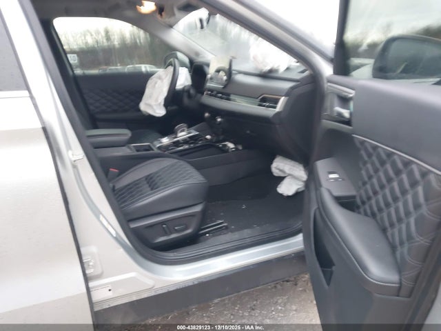 2024 MITSUBISHI OUTLANDER JA4J4WA86RZ019283 Photo 4