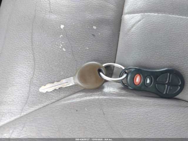 2001 CHRYSLER TOWN & COUNTRY 2C4GP54LX1R232155 Photo 10