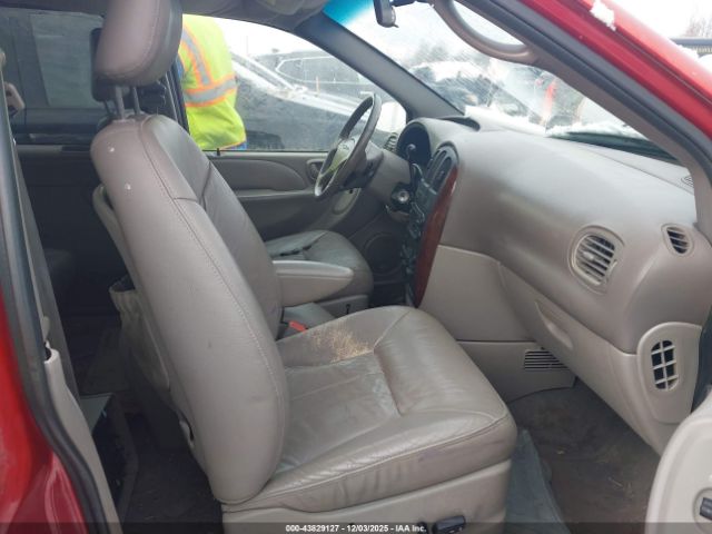 2001 CHRYSLER TOWN & COUNTRY 2C4GP54LX1R232155 Photo 4