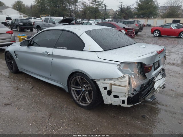 2016 BMW M4 WBS3U9C57GP969124 Photo 2