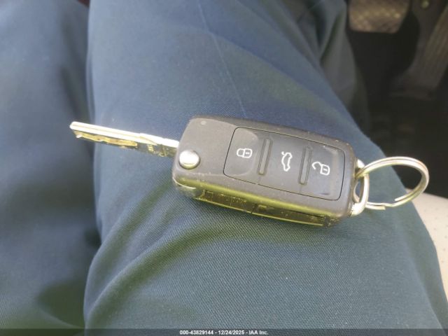 2016 VOLKSWAGEN TIGUAN WVGAV7AXXGW041362 Photo 10