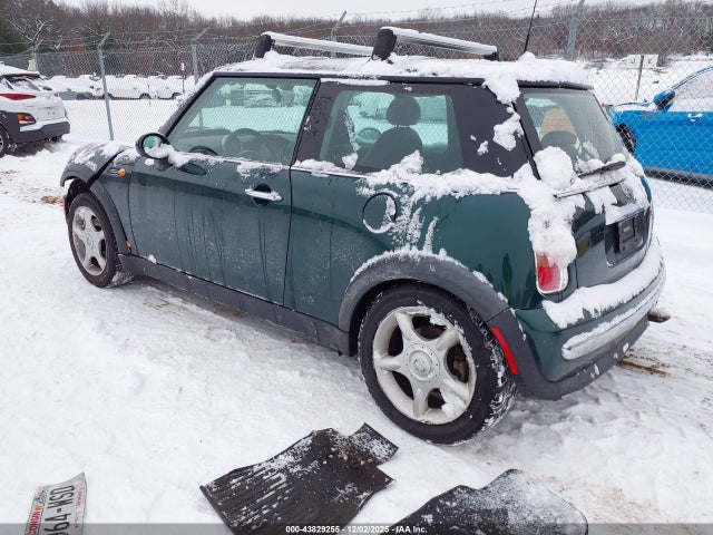 2002 MINI COOPER WMWRC33402TC34865 Photo 2