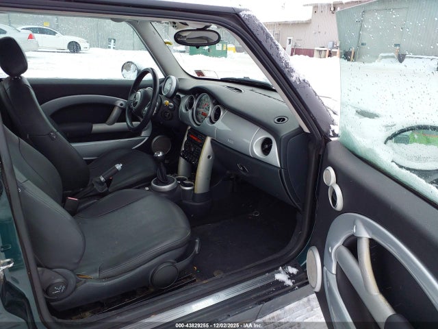 2002 MINI COOPER WMWRC33402TC34865 Photo 4