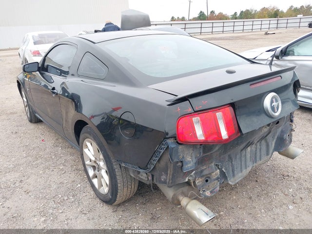 2011 FORD MUSTANG 1ZVBP8AM7B5149772 Photo 2