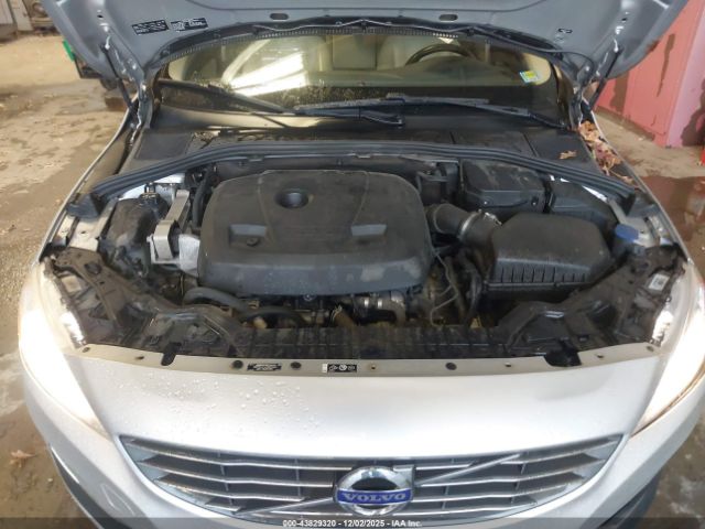 2016 VOLVO V60 YV140MEK2G1314136 Photo 9