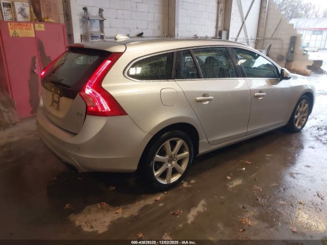 2016 VOLVO V60 YV140MEK2G1314136 Photo 3