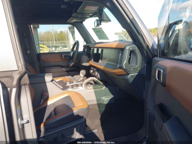 2024 FORD BRONCO 1FMDE8BH4RLB44937 Photo 4