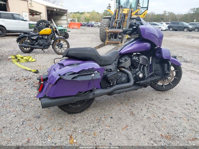 2023 INDIAN MOTORCYCLE CO. ROADMASTER 56KTKDBB7P3421388 Photo 3