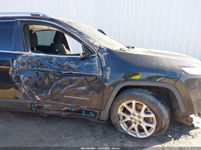 2016 Jeep Cherokee Latitude მანქანა იყიდება აუქციონზე, vin: 1C4PJLCB0GW293755, აუქციონის ნომერი: 43829591
