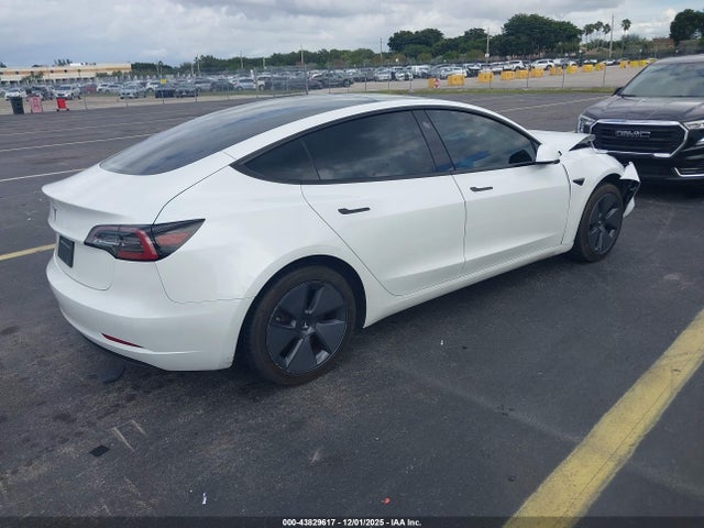 2023 TESLA MODEL 3 5YJ3E1EAXPF472448 Photo 3