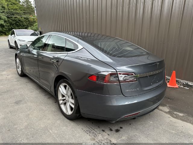 2013 TESLA MODEL S 5YJSA1AC6DFP10886 Photo 2