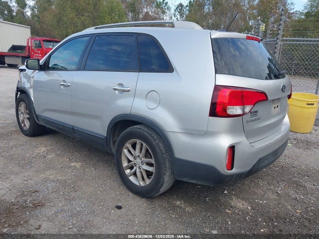 KIA Sorento Lx V6 2015 5XYKT4A79FG595663 Image 3