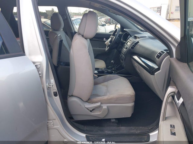 KIA Sorento Lx V6 2015 5XYKT4A79FG595663 Image 5