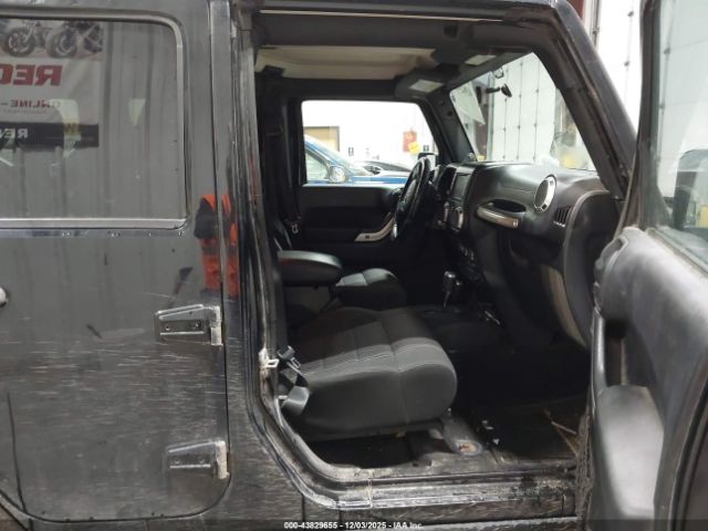 2011 JEEP WRANGLER UNLIMITED 1J4BA6H18BL621150 Photo 4
