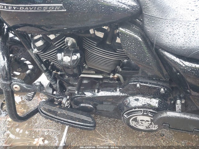 2018 HARLEY-DAVIDSON FLHXS 1HD1KRC10JB686049 Photo 8