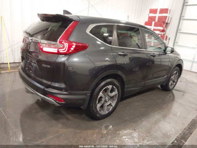 2018 HONDA CR-V 7FARW2H83JE096256 Photo 3