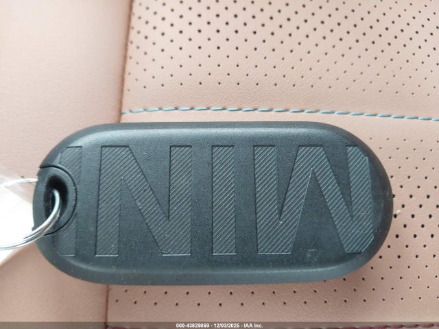 2025 MINI COUNTRYMAN WMZ23GA03S7R51617 Photo 10