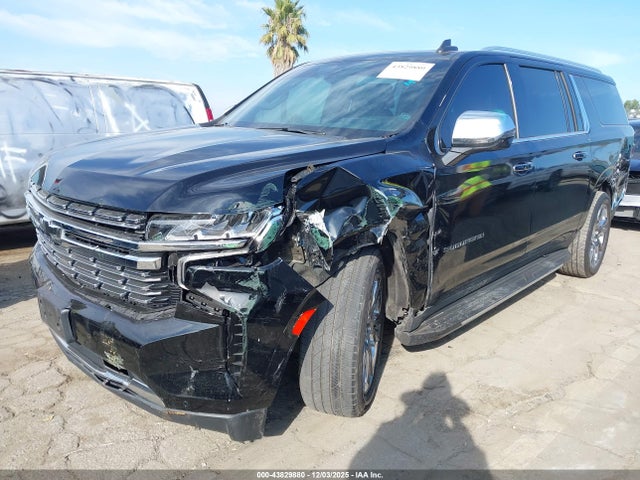 Chevrolet Suburban 4wd Premier 2021 1GNSKFKD2MR215622 Image 2