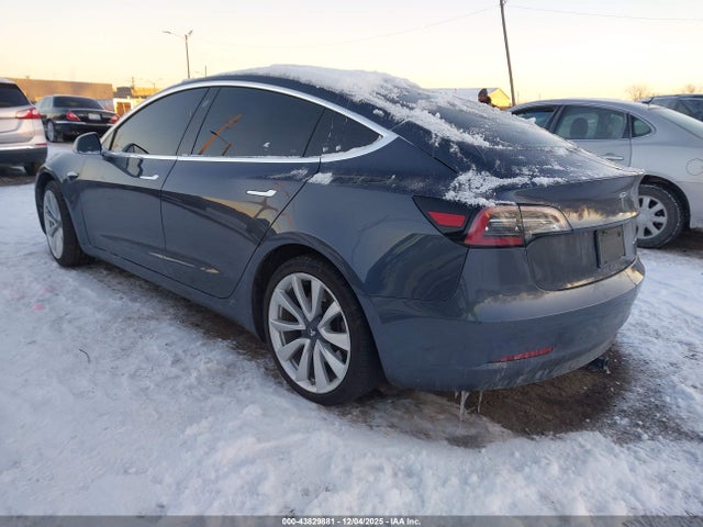 2019 TESLA MODEL 3 5YJ3E1EB1KF389038 Photo 2