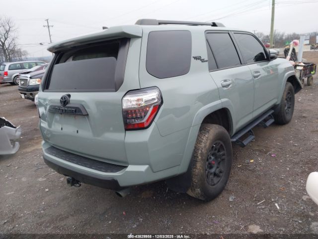 2022 TOYOTA 4RUNNER JTERU5JR9N5976841 Photo 3