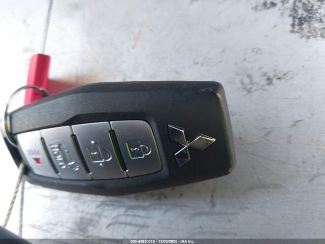 2023 MITSUBISHI OUTLANDER JA4J3UA89PZ020089 Photo 10