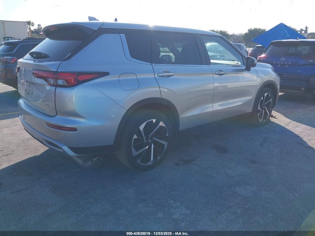 2023 MITSUBISHI OUTLANDER JA4J3UA89PZ020089 Photo 3