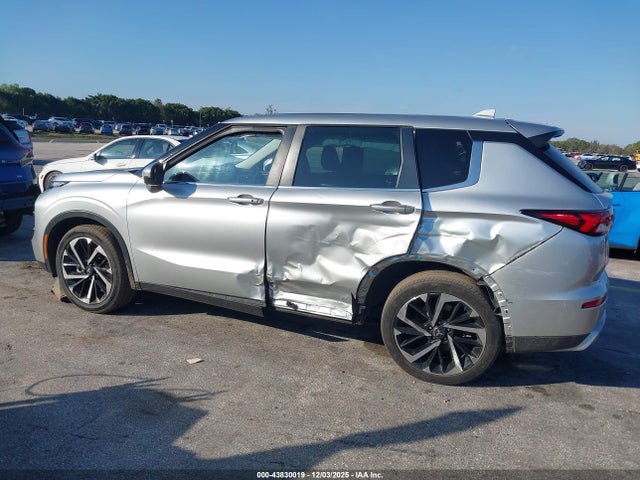 2023 MITSUBISHI OUTLANDER JA4J3UA89PZ020089 Photo 5