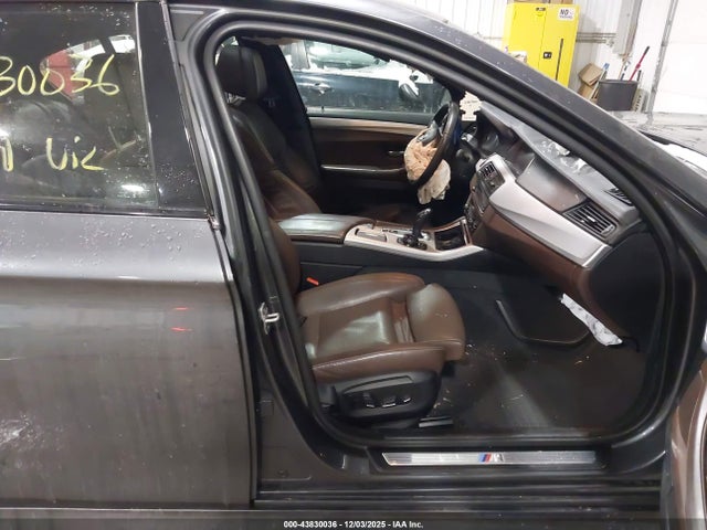 2016 BMW 550I WBAKP9C58GD980609 Photo 4