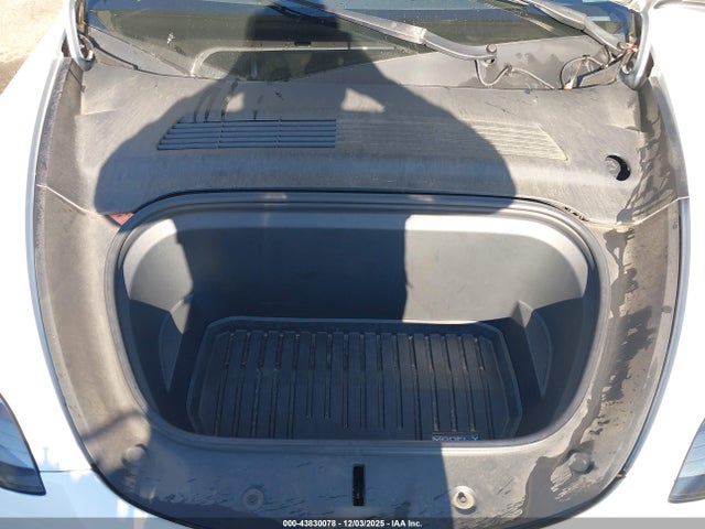 2021 TESLA MODEL Y 5YJYGDEF9MF178483 Photo 9