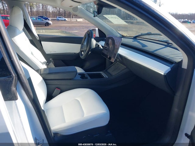 2021 TESLA MODEL Y 5YJYGDEF9MF178483 Photo 4