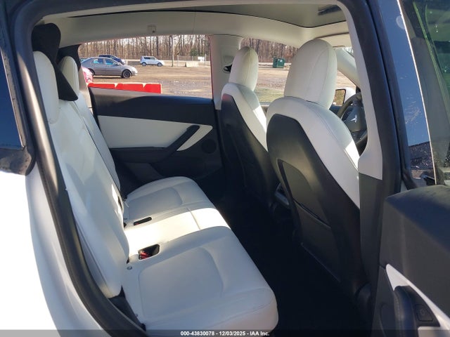 2021 TESLA MODEL Y 5YJYGDEF9MF178483 Photo 7