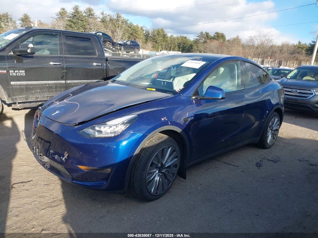 2023 TESLA MODEL Y 7SAYGDEE3PF586332 Photo 1