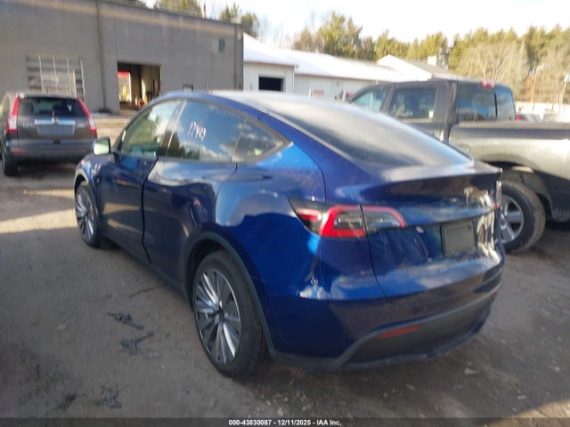 2023 TESLA MODEL Y 7SAYGDEE3PF586332 Photo 2