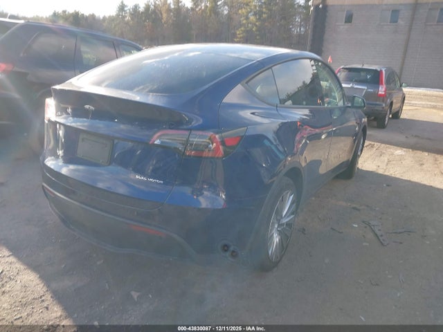 2023 TESLA MODEL Y 7SAYGDEE3PF586332 Photo 3