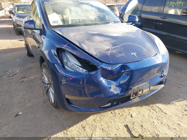 2023 TESLA MODEL Y 7SAYGDEE3PF586332 Photo 5
