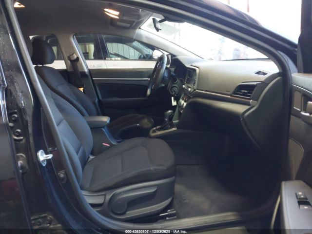 2019 HYUNDAI ELANTRA 5NPD84LF4KH404703 Photo 4