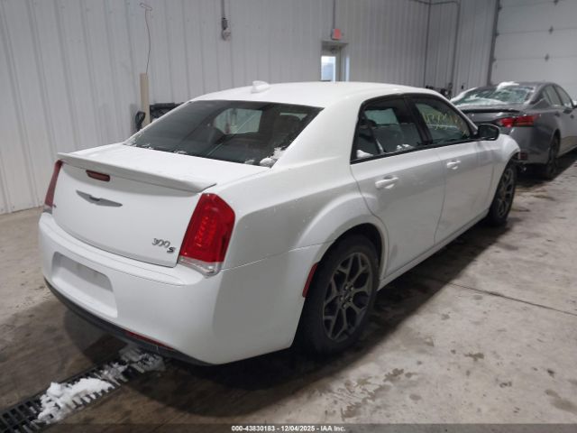 2017 CHRYSLER 300 2C3CCAGG0HH588247 Photo 3