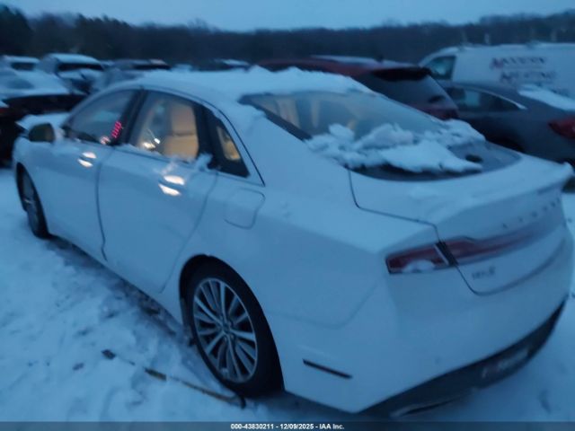 2020 LINCOLN MKZ 3LN6L5A92LR616343 Photo 2