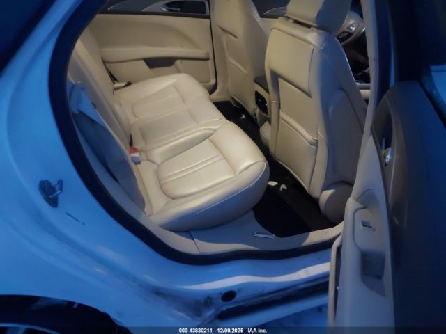 2020 LINCOLN MKZ 3LN6L5A92LR616343 Photo 7