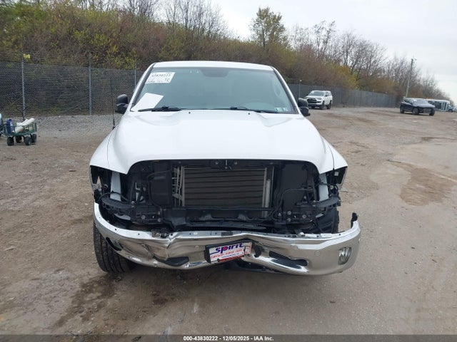 1C6RR7LT0KS598147 RAM 1500 Classic Big Horn 4x4 5&#039;7 Box